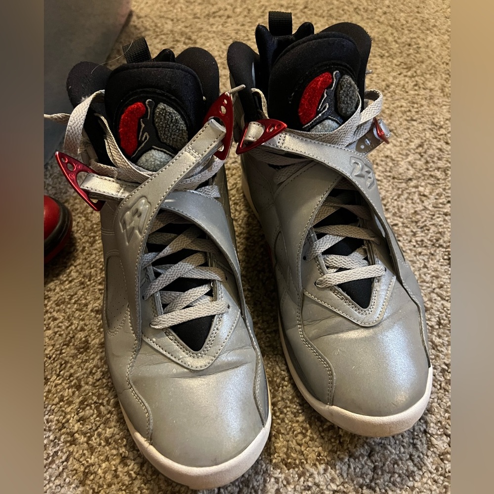 Air Jordan 8 Retro - reflections of a champion